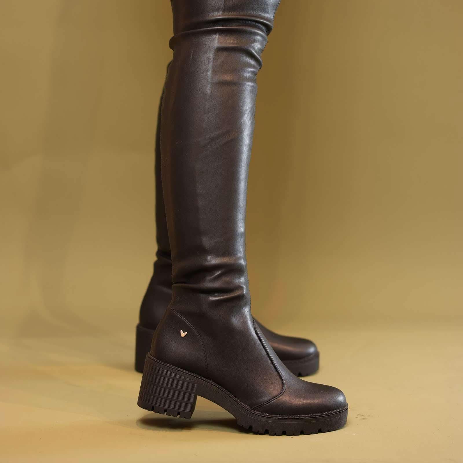 BOTA FEMININA ULTRACONFORTO COURO NAPA ARANNI - Banana Calçados -